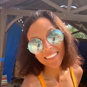 Meet your Posher, Gaby